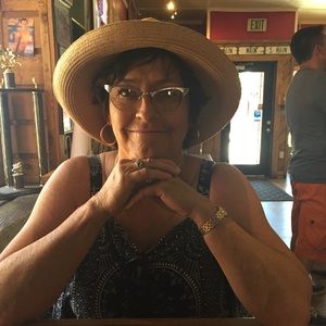 Meet your Posher, Donna